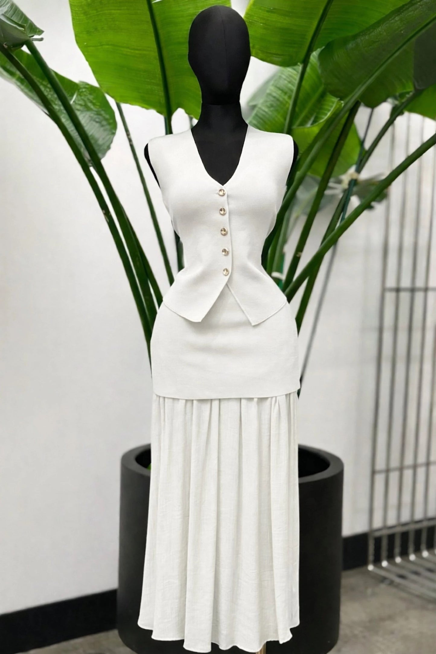 WHITE SLEEVELESS VEST AND MAXI SKIRT SET